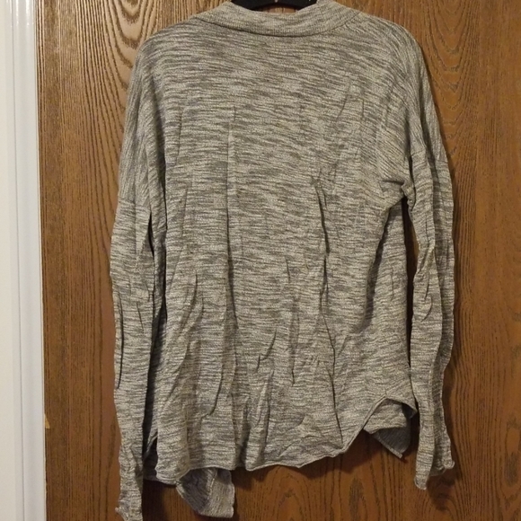 Express Sweater - Picture 3 of 4